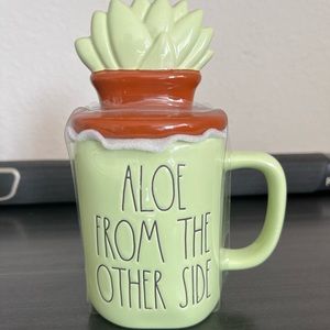 Rae Dunn Mig with Topper